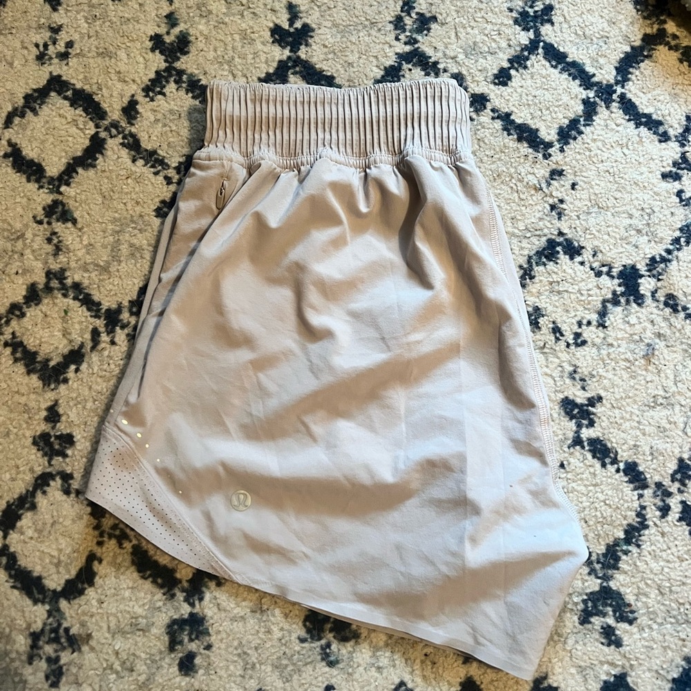 Women's Lu Lu lemon shorts (Beige)
